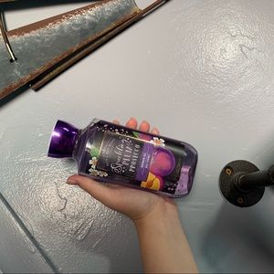 New! Sparkling Plum Prosecco B&BW Shower Gel ✨